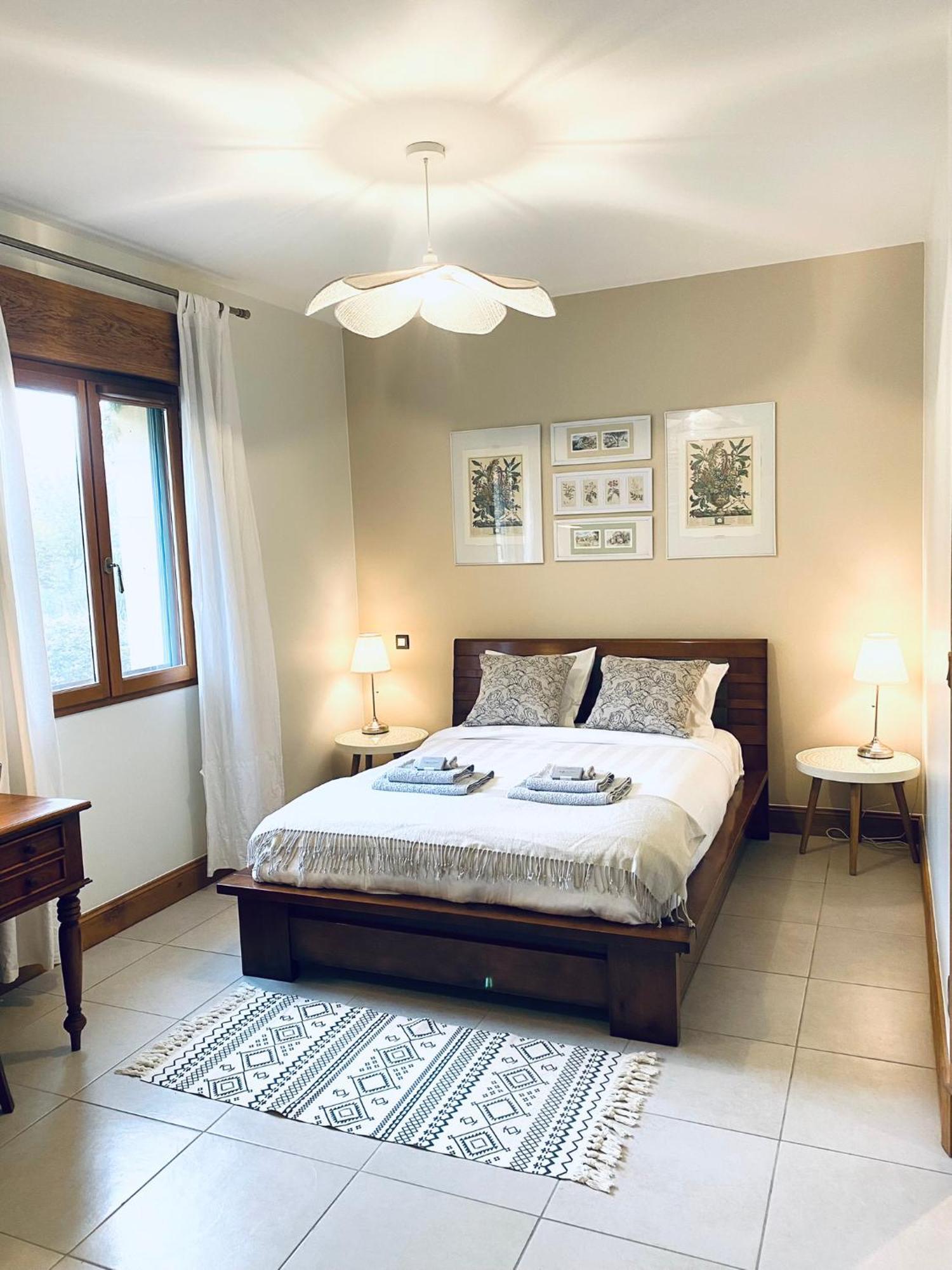Bed and Breakfast Le Hibou Heureux Bézenac Exterior foto