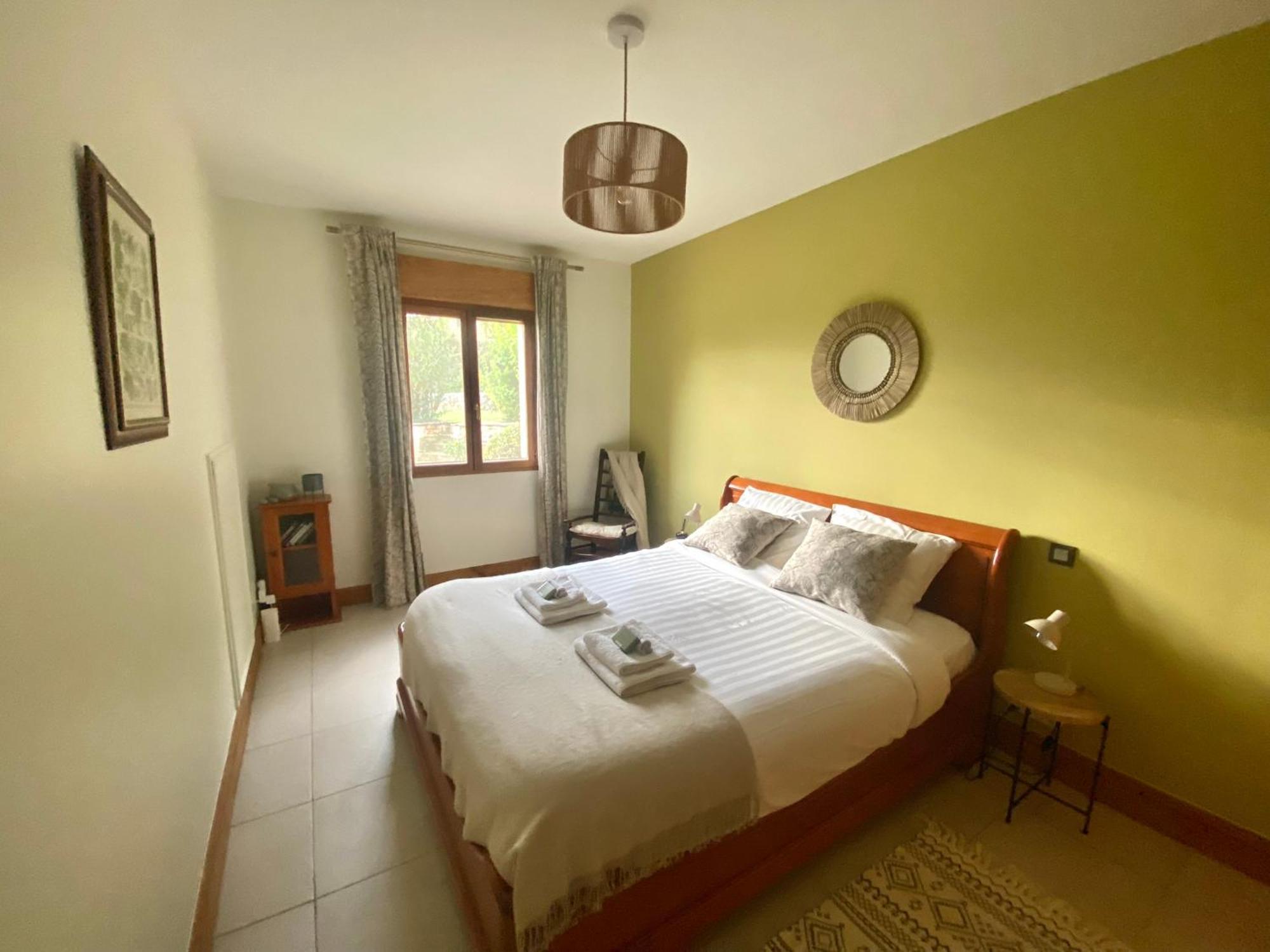 Bed and Breakfast Le Hibou Heureux Bézenac Exterior foto